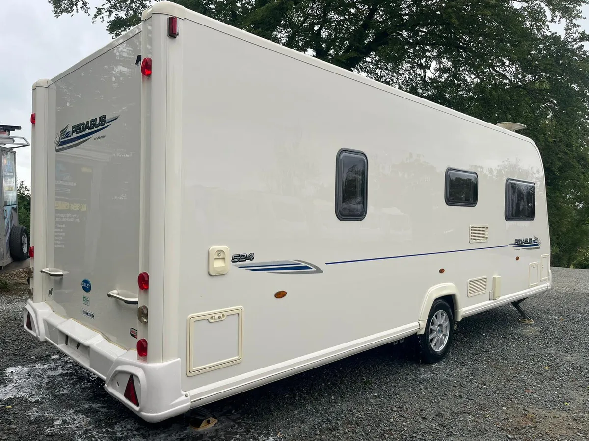 Bailey pegasus fixed bed excellent condition - Image 4