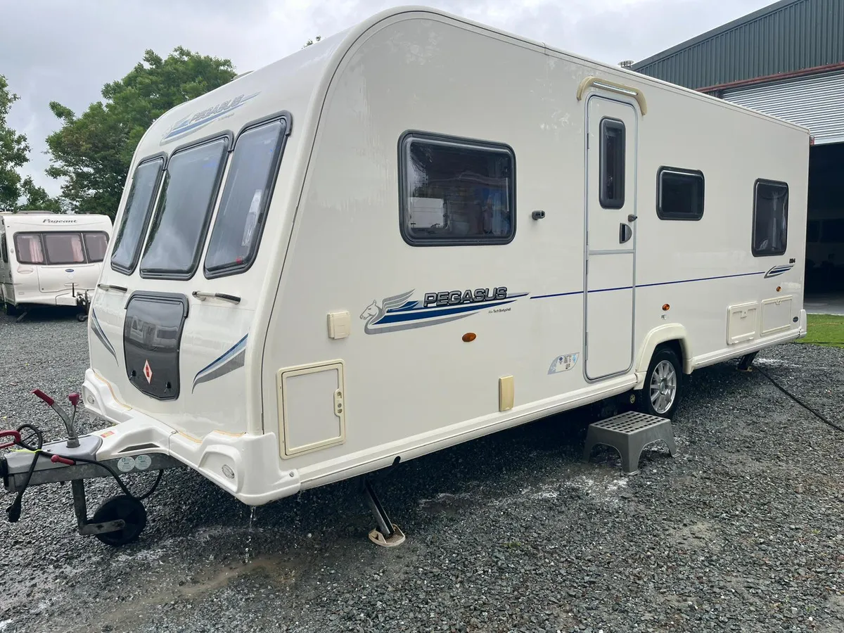Bailey pegasus fixed bed excellent condition - Image 3