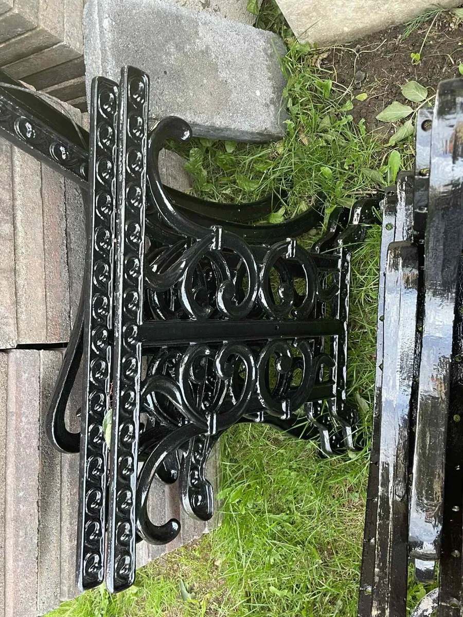Cast iron bench / table frames - Image 2