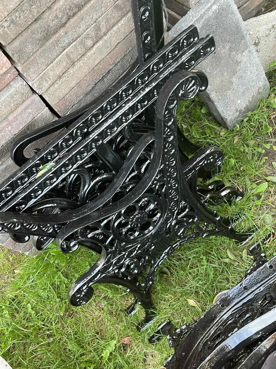 Cast iron bench / table frames - Image 3