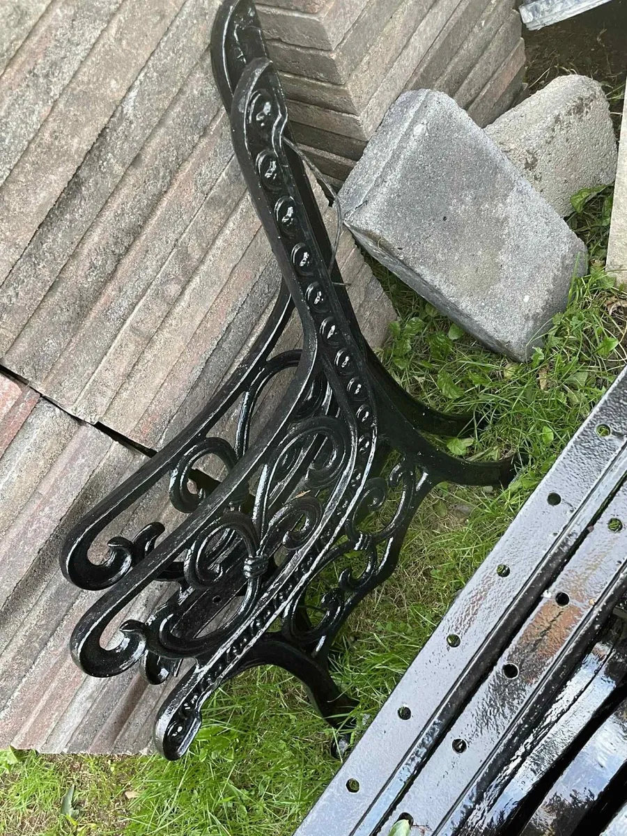 Cast iron bench / table frames - Image 4
