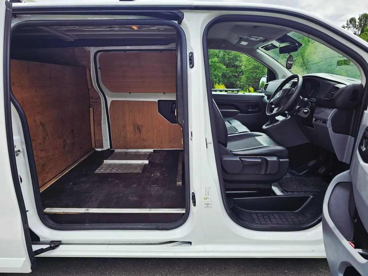 2021 Vauxhall  Vivaro Sportive LWB/No Vat/105000km - Image 2