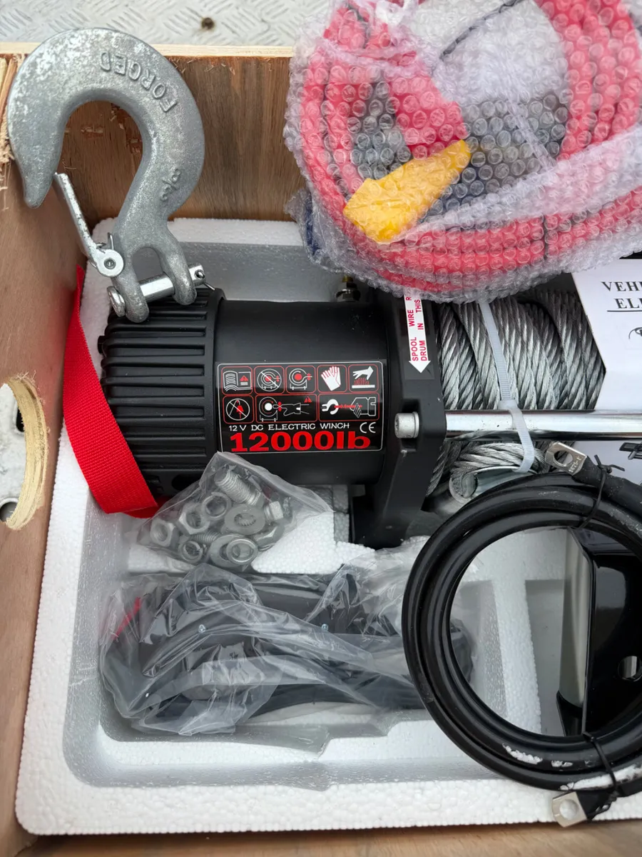 5.4 Ton (12,000lbs) Electric Recovery Winch - Image 1