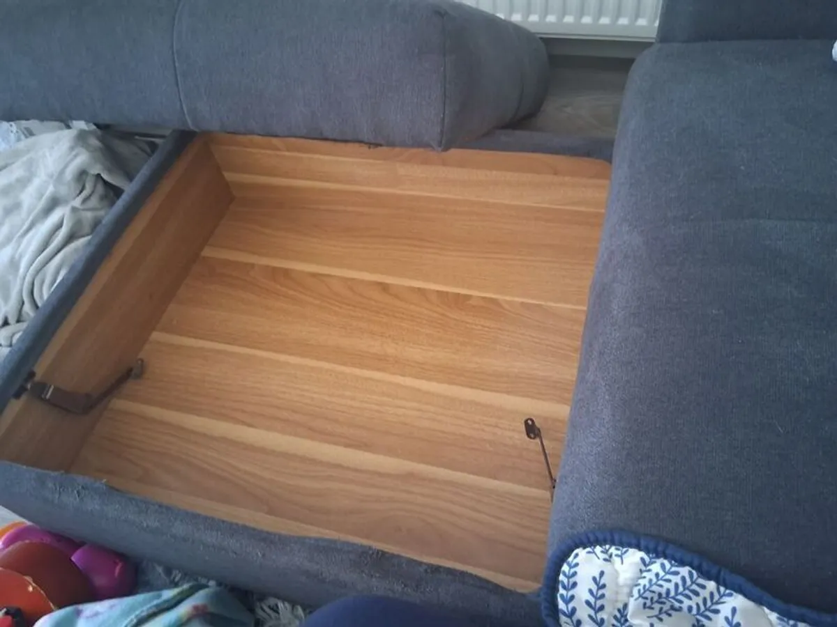 Sofa - Image 3