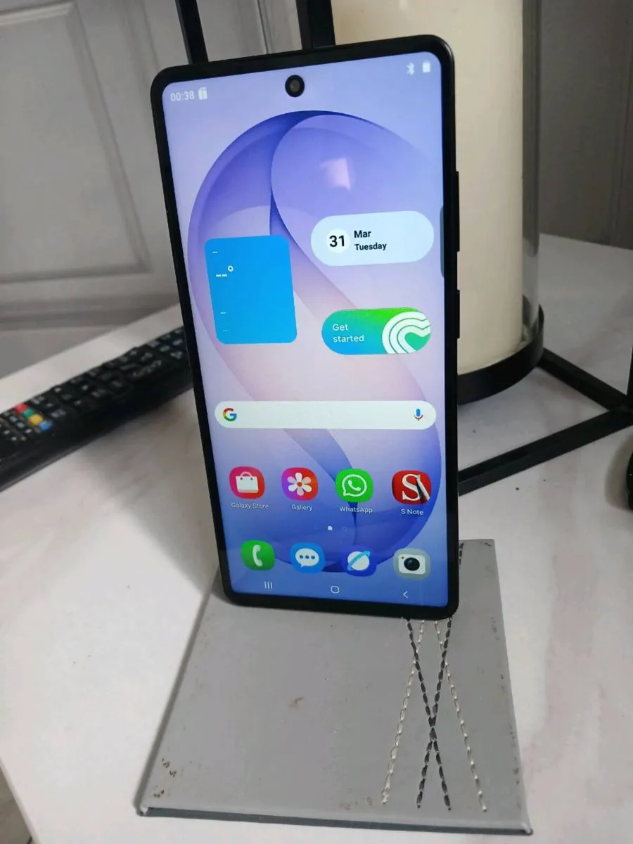 Galaxy phone - Image 4