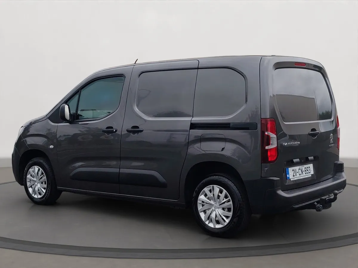 Peugeot Partner Commercial - Image 2