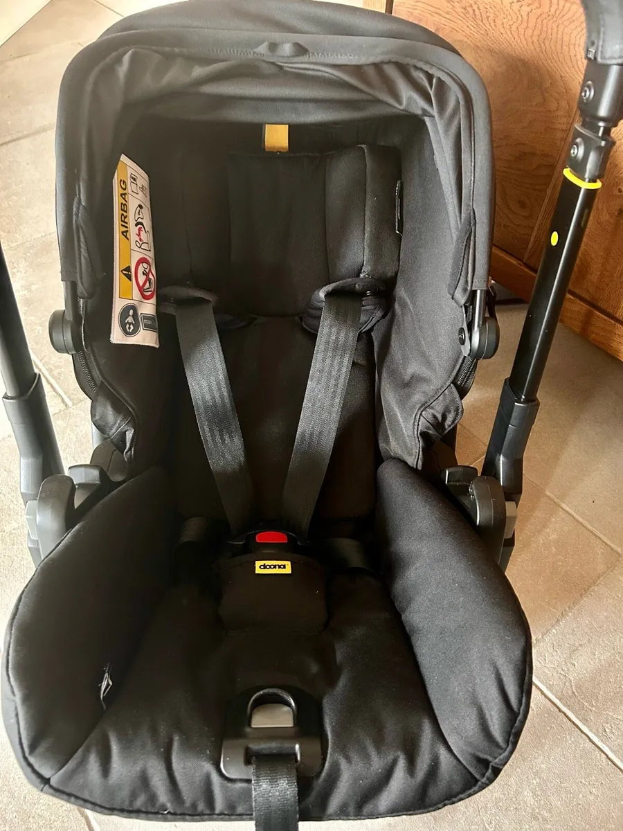 Doona X car seat & stroller with isofix base - Image 3