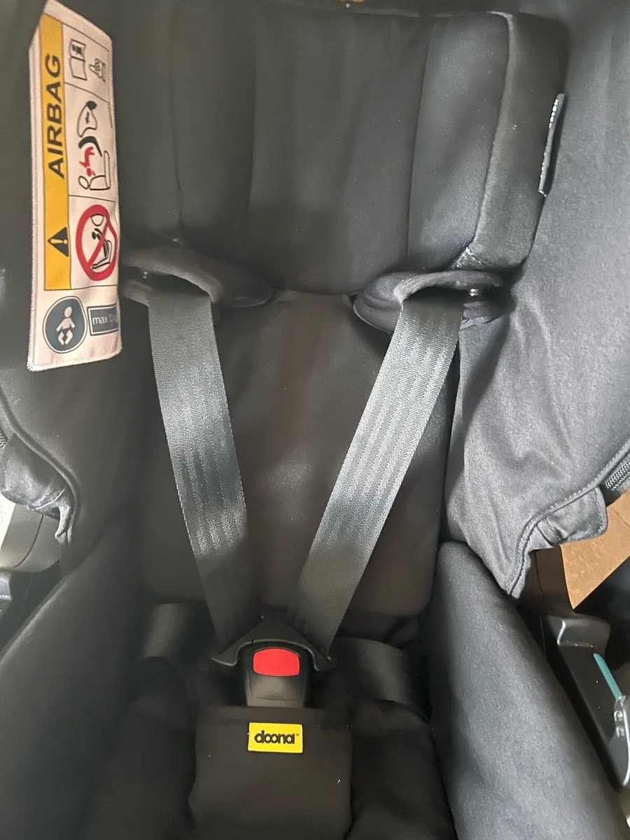 Doona X car seat & stroller with isofix base - Image 4