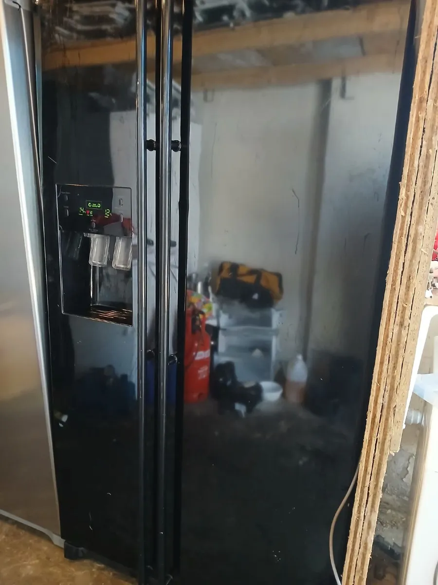AMERICAN FRIDGE AND FREEZER - Image 3