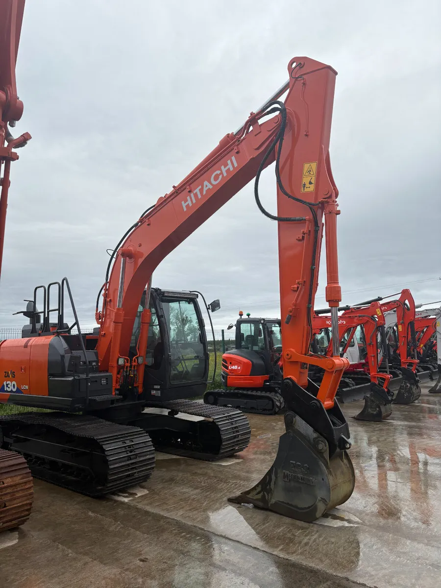 HITACHI ZX130-6 - Image 2