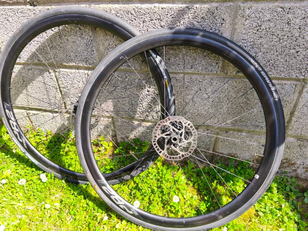 Giant PR2 Disc wheelset Shimano 105 - Image 3