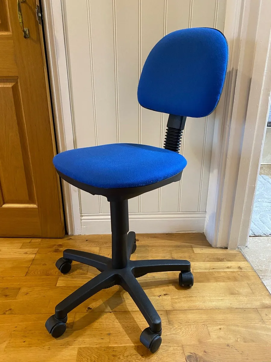Office Chair - Image 1