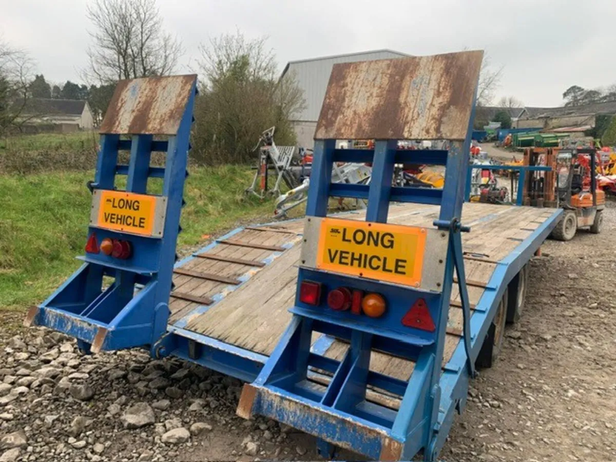 19T LOW LOADER TRAILER, AIR BRAKES + WINCH - Image 4