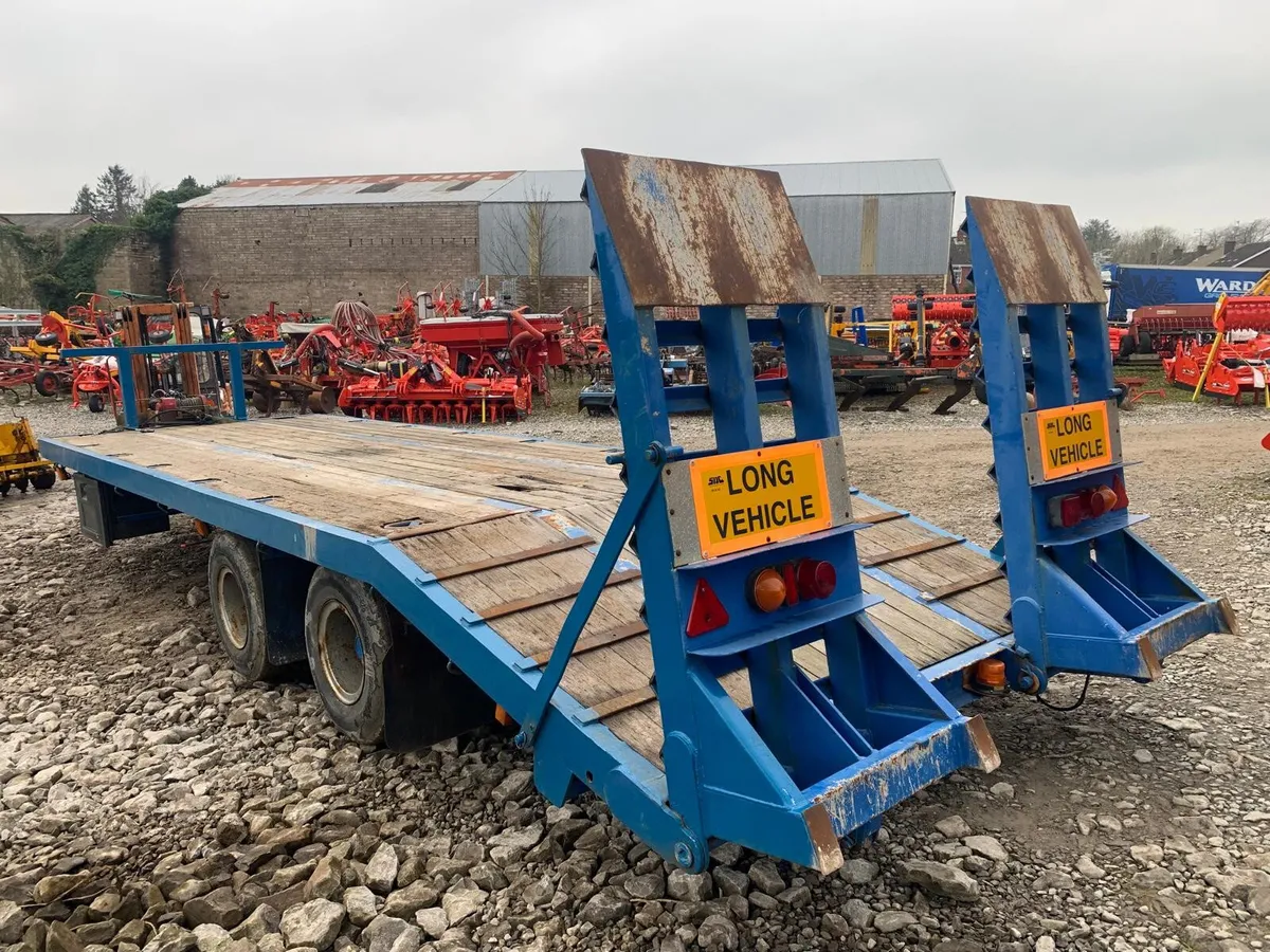 19T LOW LOADER TRAILER, AIR BRAKES + WINCH - Image 3