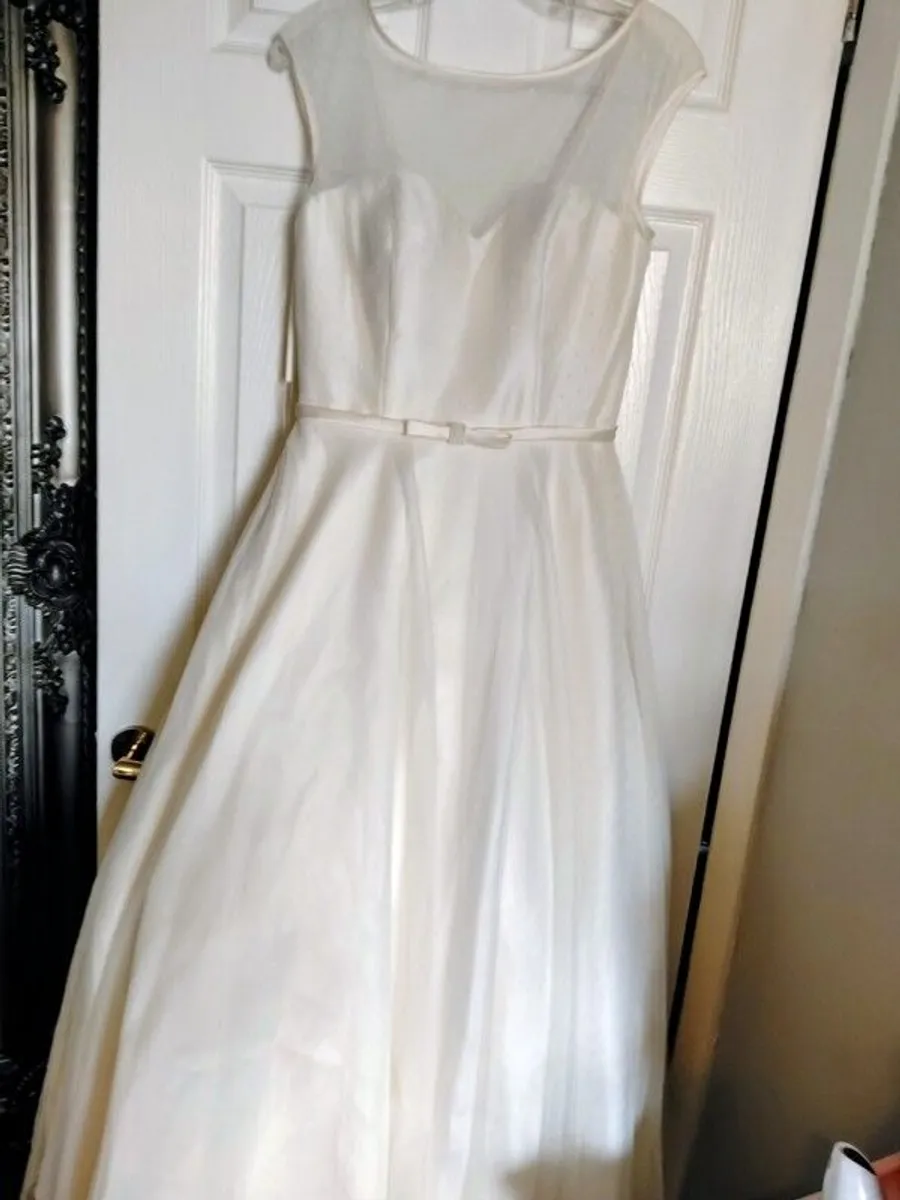 Beautiful tea length wedding dress size 12 - Image 3