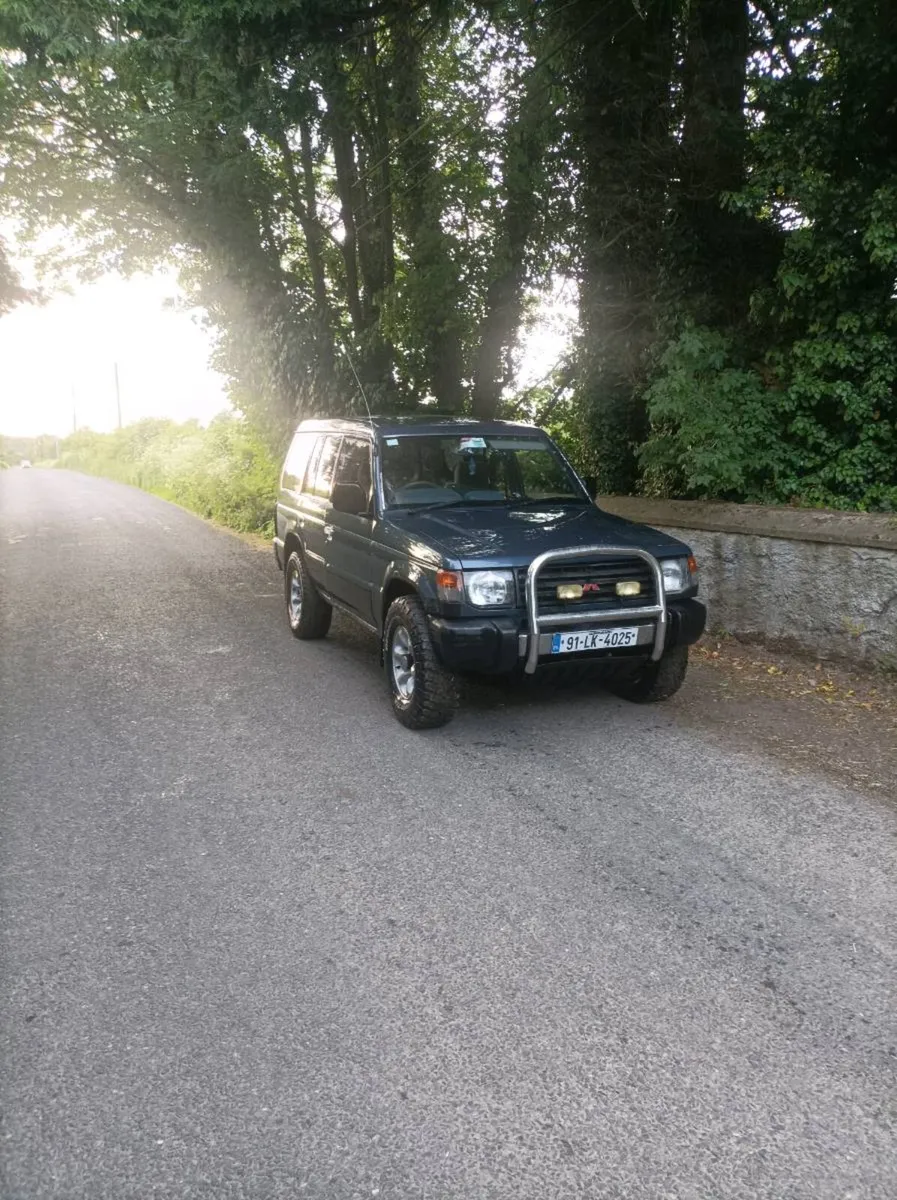 Mitsubishi pajero - Image 2