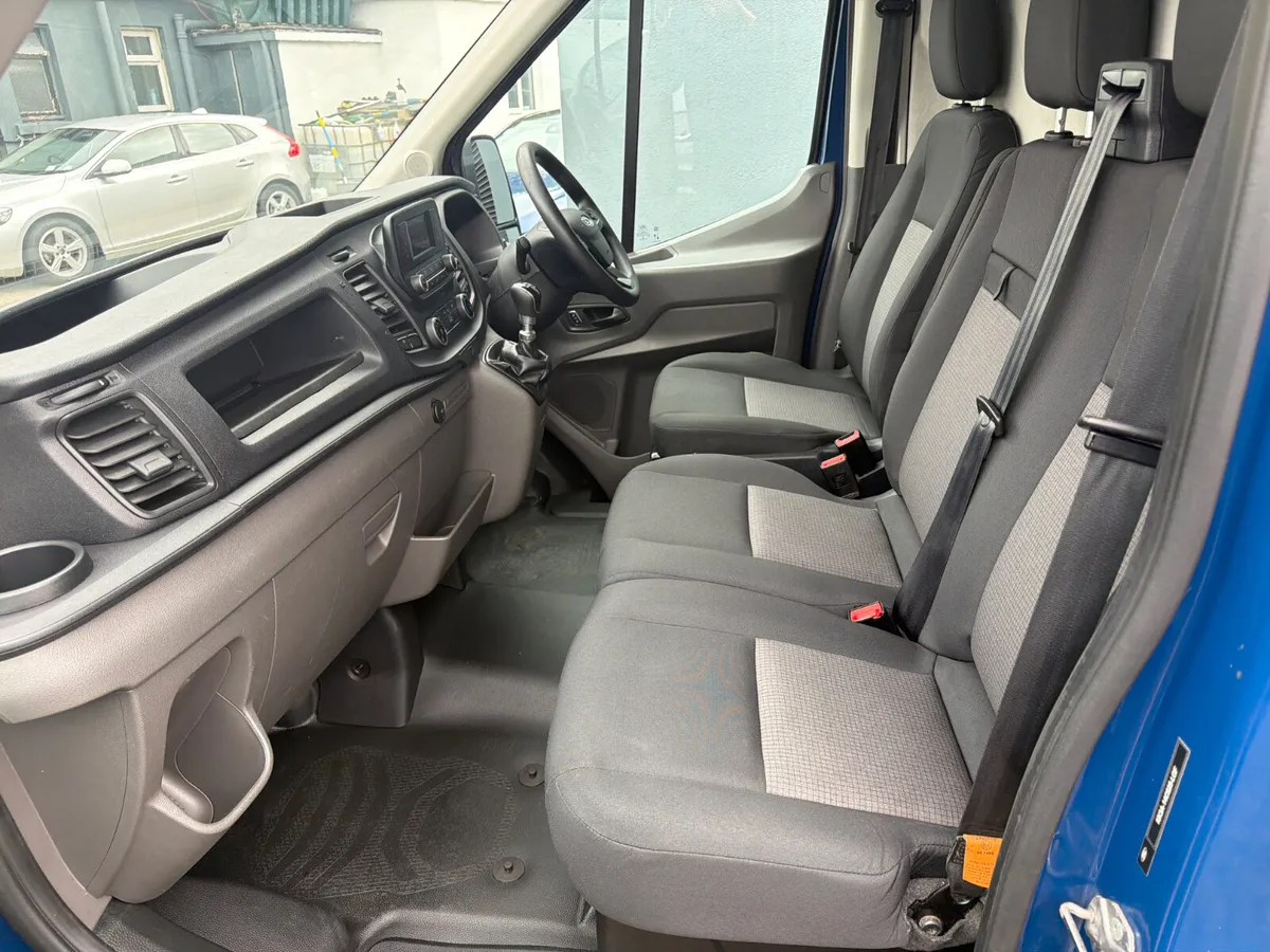 22 FORD TRANSIT 350 LWB HR. - NEW CVRT - - Image 4