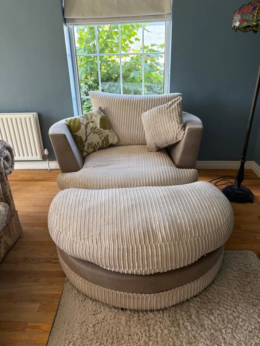 Snuggler armchair and footstool - Image 1