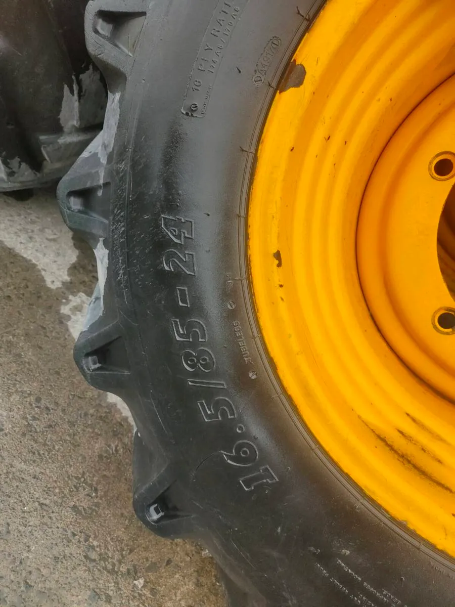 Tyres and rims complete - Image 3