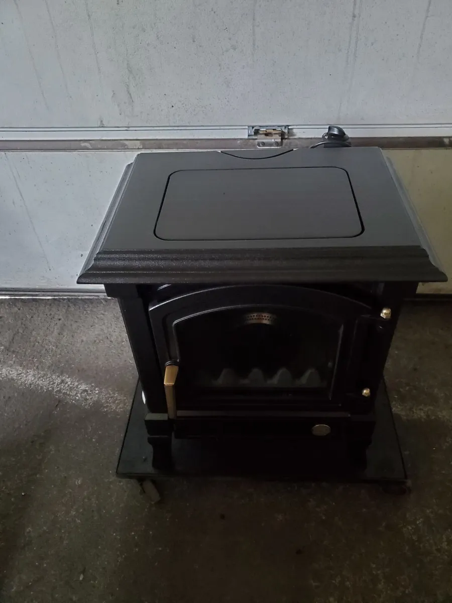 Nestor Martin/ Efel 5kw oil stove new - Image 3