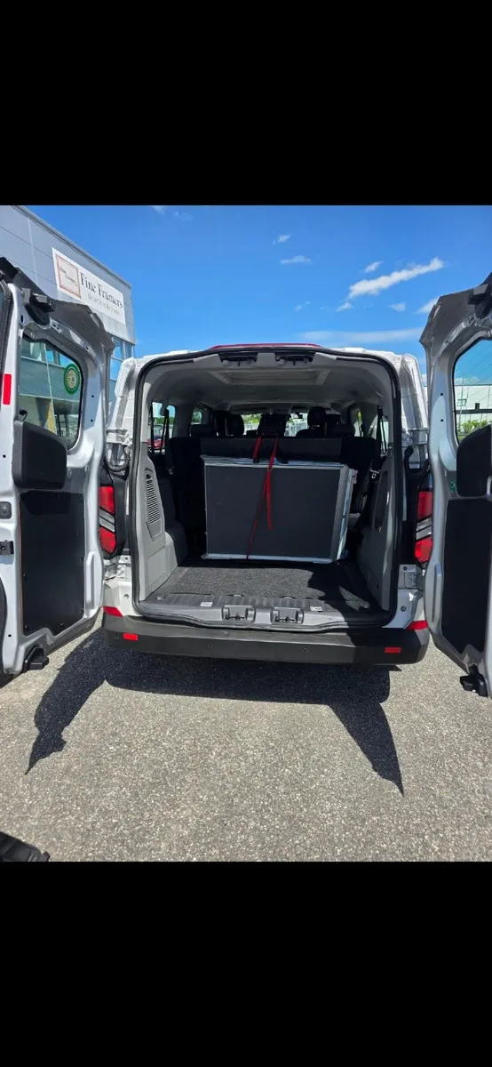 Ford transit custom  2.5 Plugin Hybrid petrol - Image 4