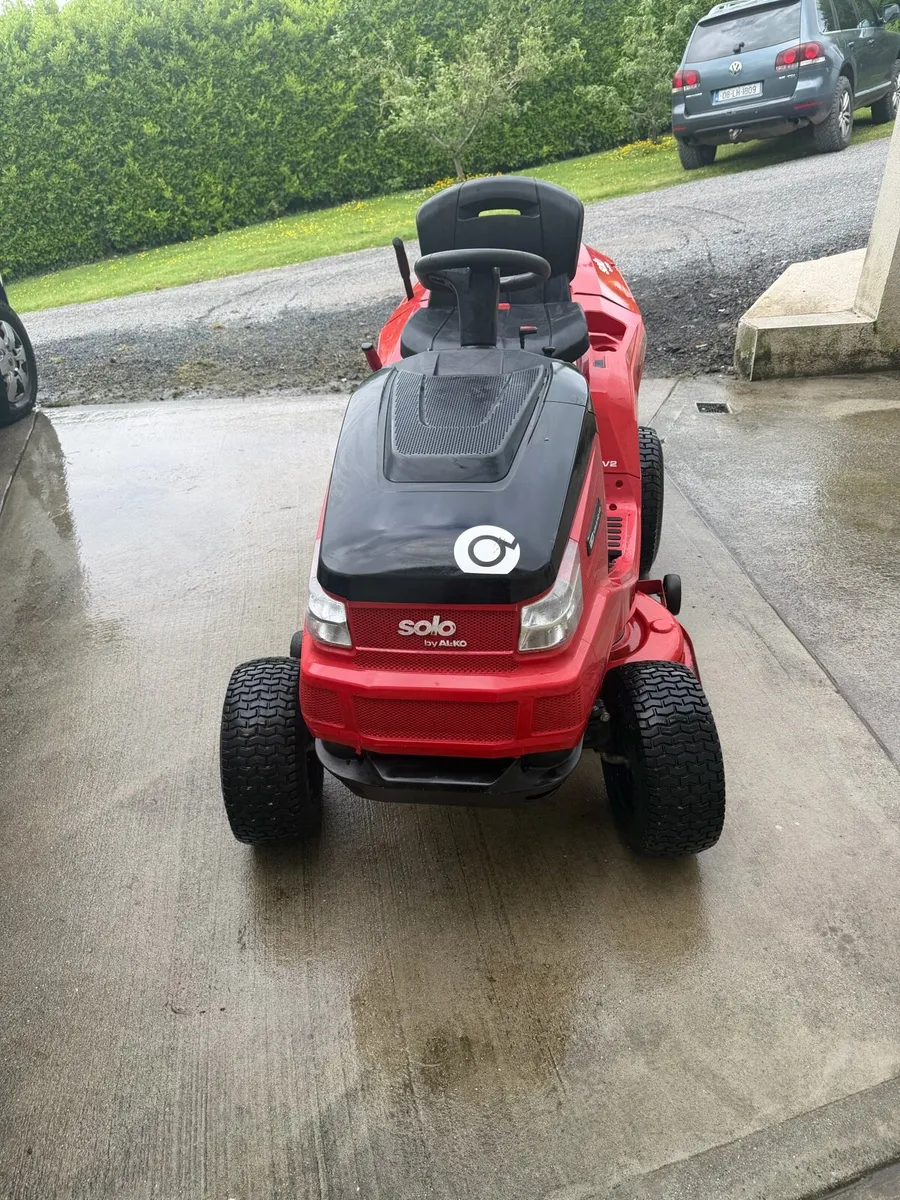 Ride on mower - Image 2