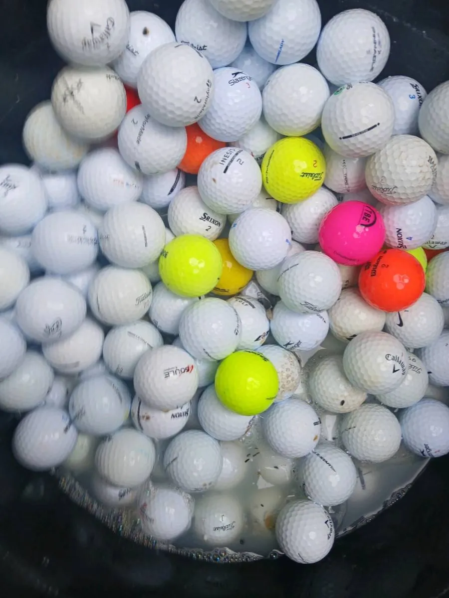 Golf balls - Image 1