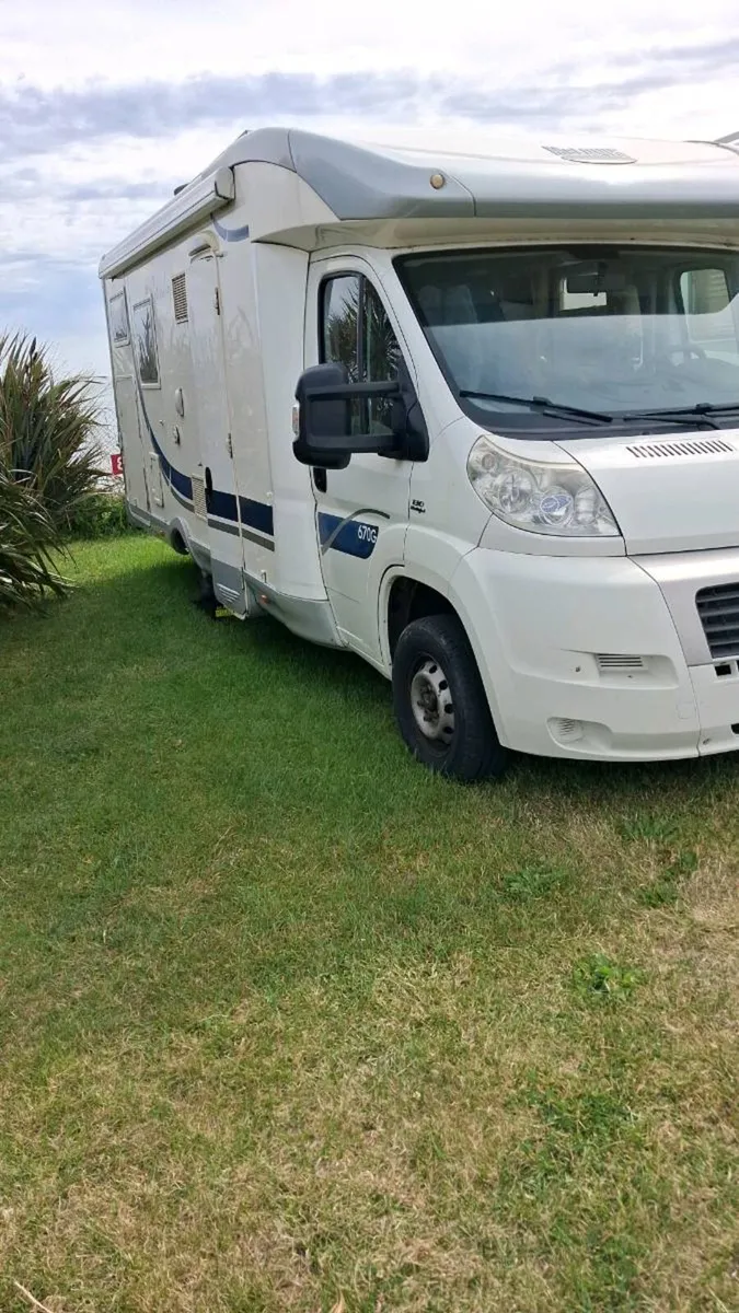 2008 McLouis low profile Motorhome - Image 2