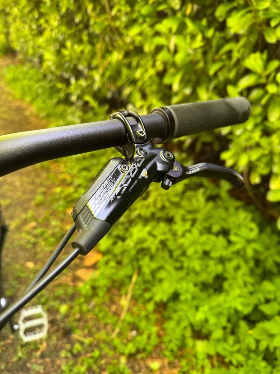 S Works Enduro 2023 - Image 3