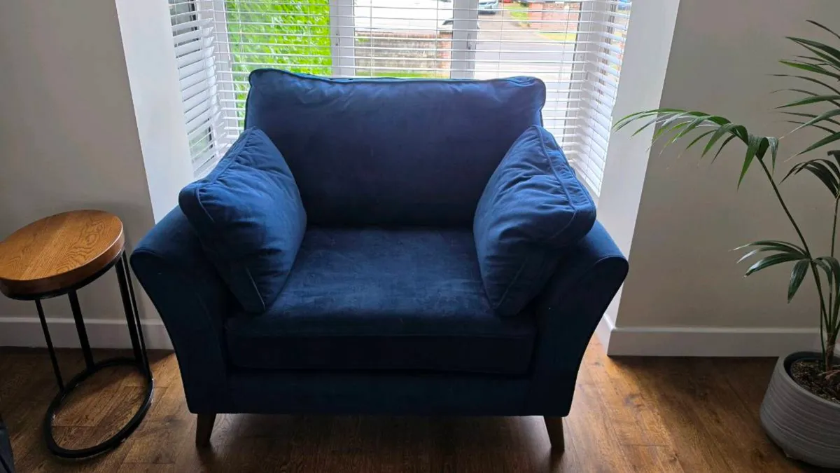 Love Sofa Blue suede - Image 1