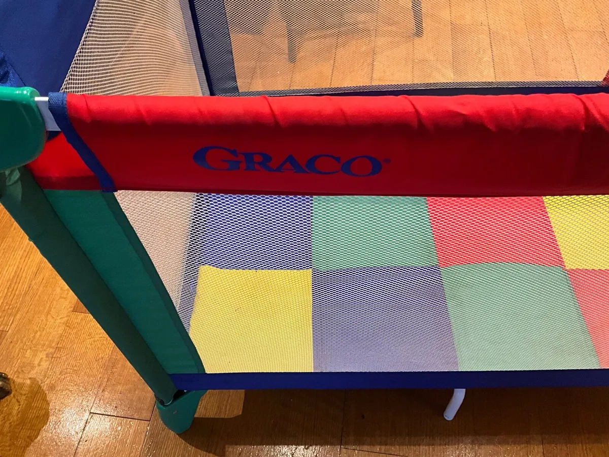 GRACO - Travel Cot. Pack & Play - Image 3
