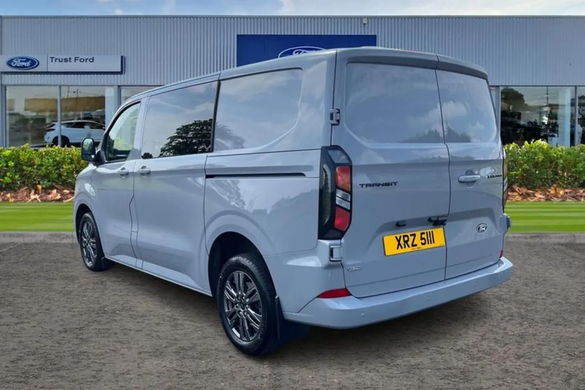 Ford Transit Custom LIMITED - Image 2