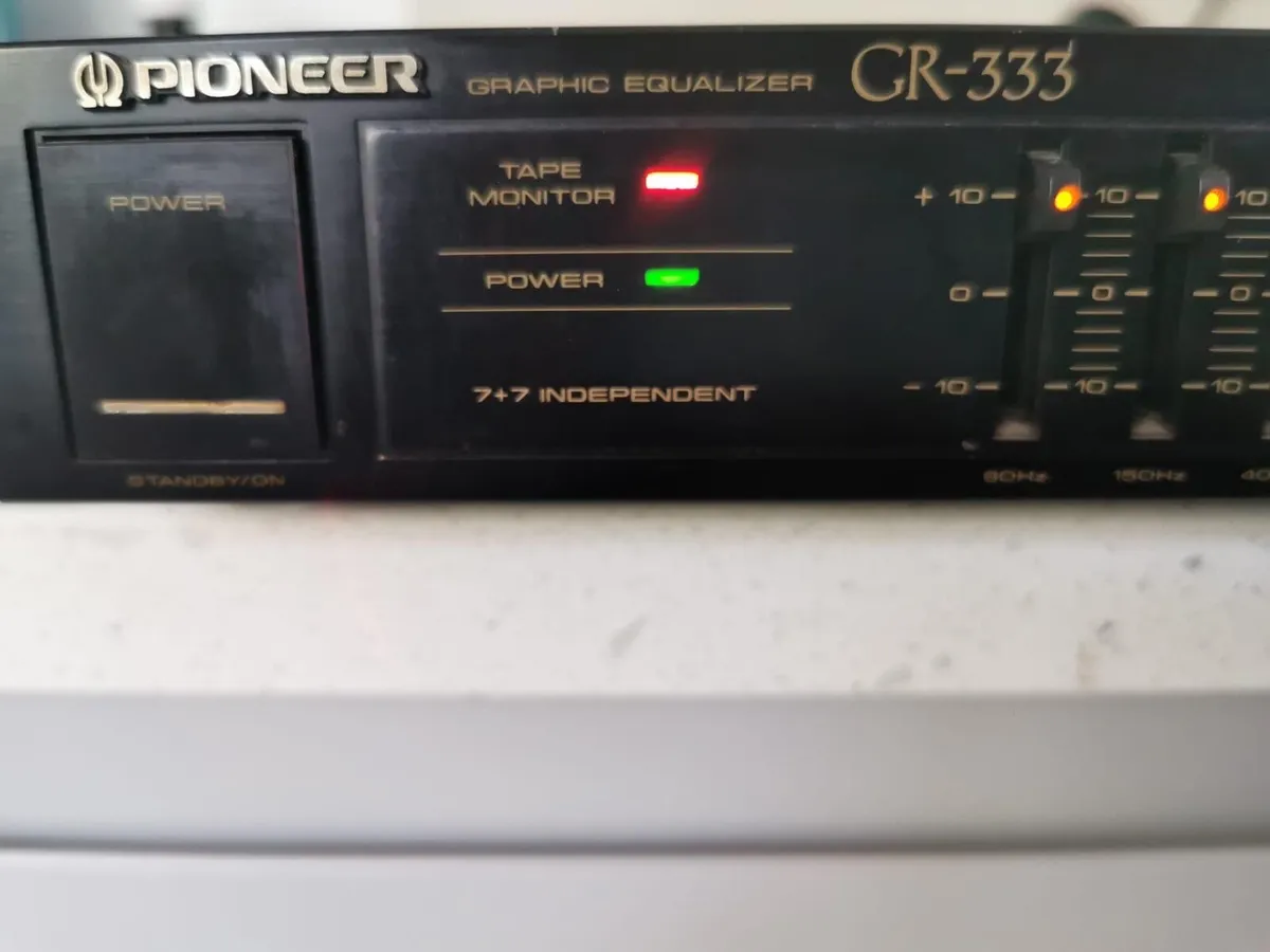 Pioneer Graphic Equalizer n Tuner - Image 2