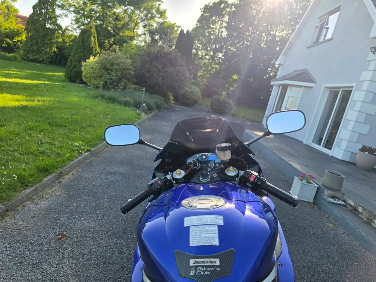 Yamaha YZF R1 2009 - Image 4