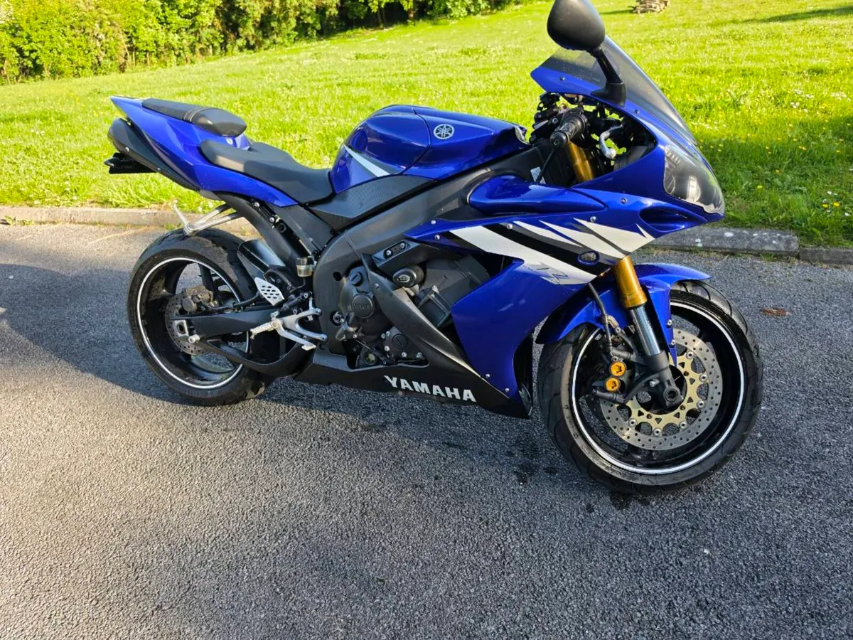 Yamaha YZF R1 2009 - Image 2
