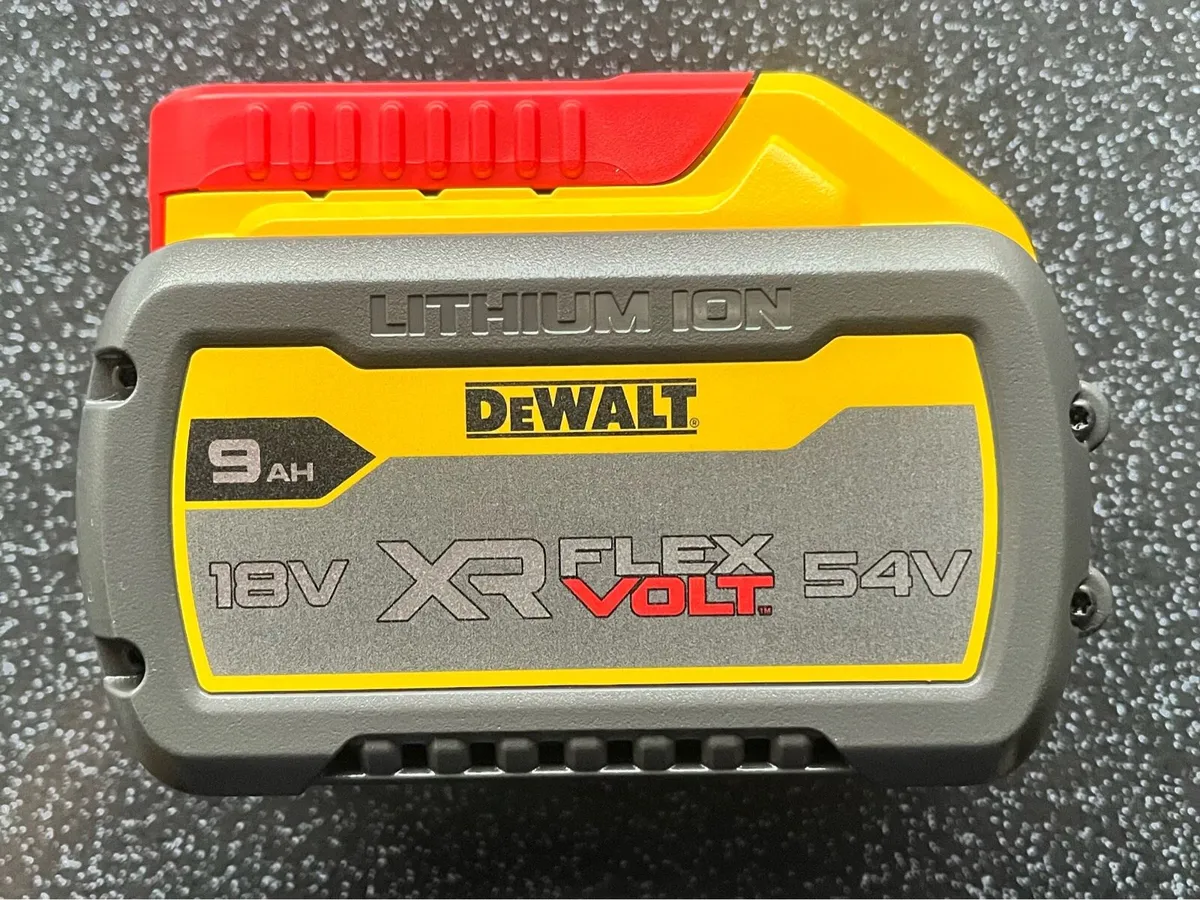 Dewalt battery - Image 2