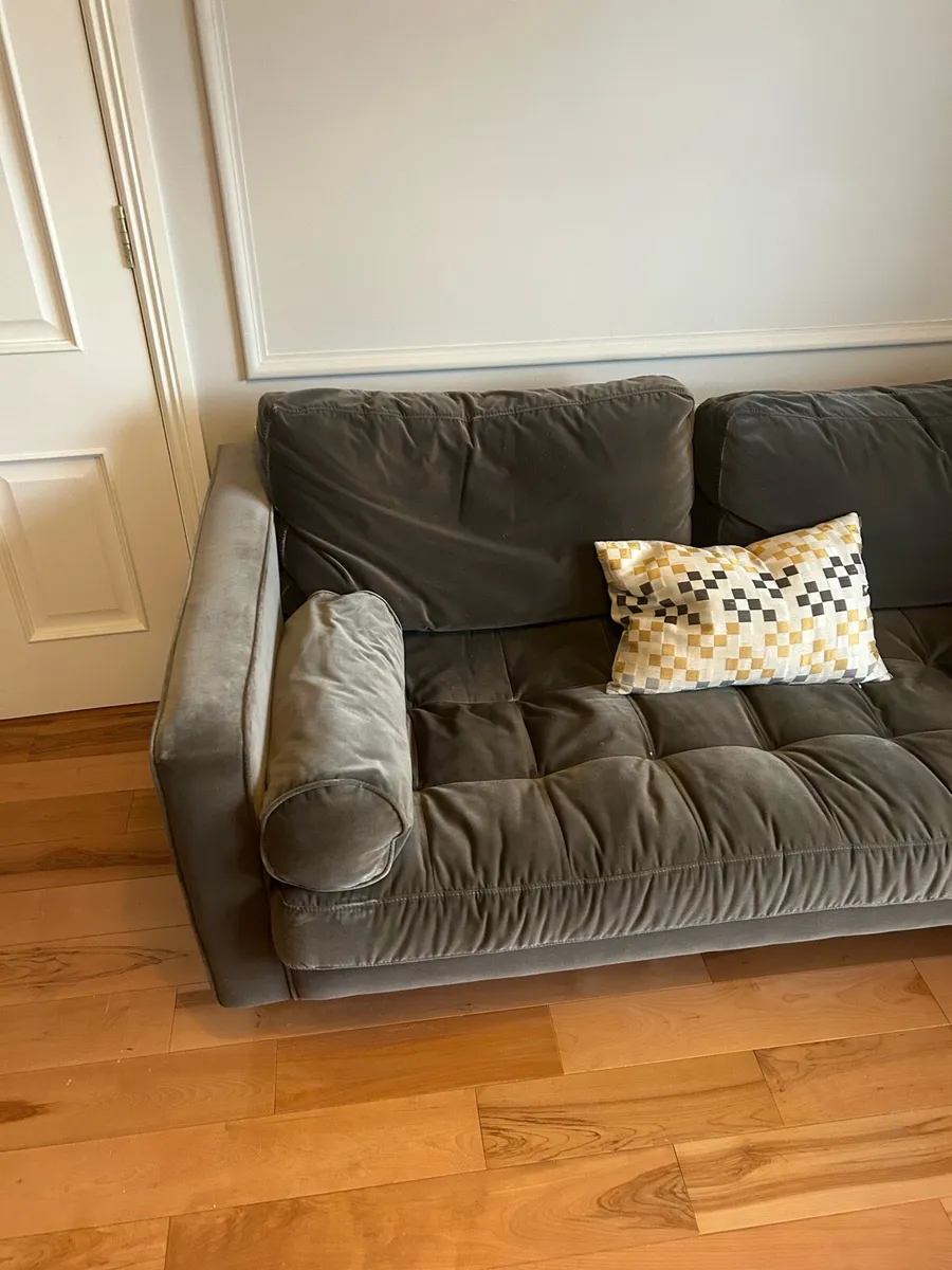 2.5 seater sofa/couch - Image 2