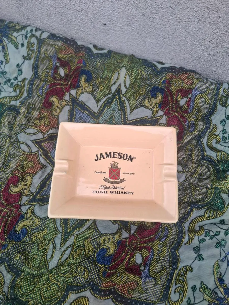 Jameson whiskey ashtray 16cm by 21cm