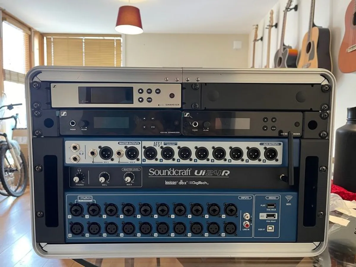 Soundcraft Ui24R Digital Rack Mixer - Image 2
