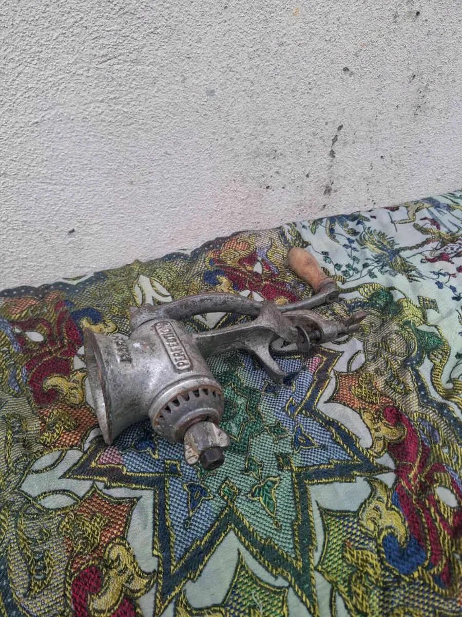 Vintage meat grinder postage possible - Image 2