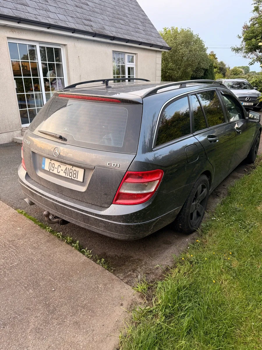 Mercedes C250 estate for parts - Image 3
