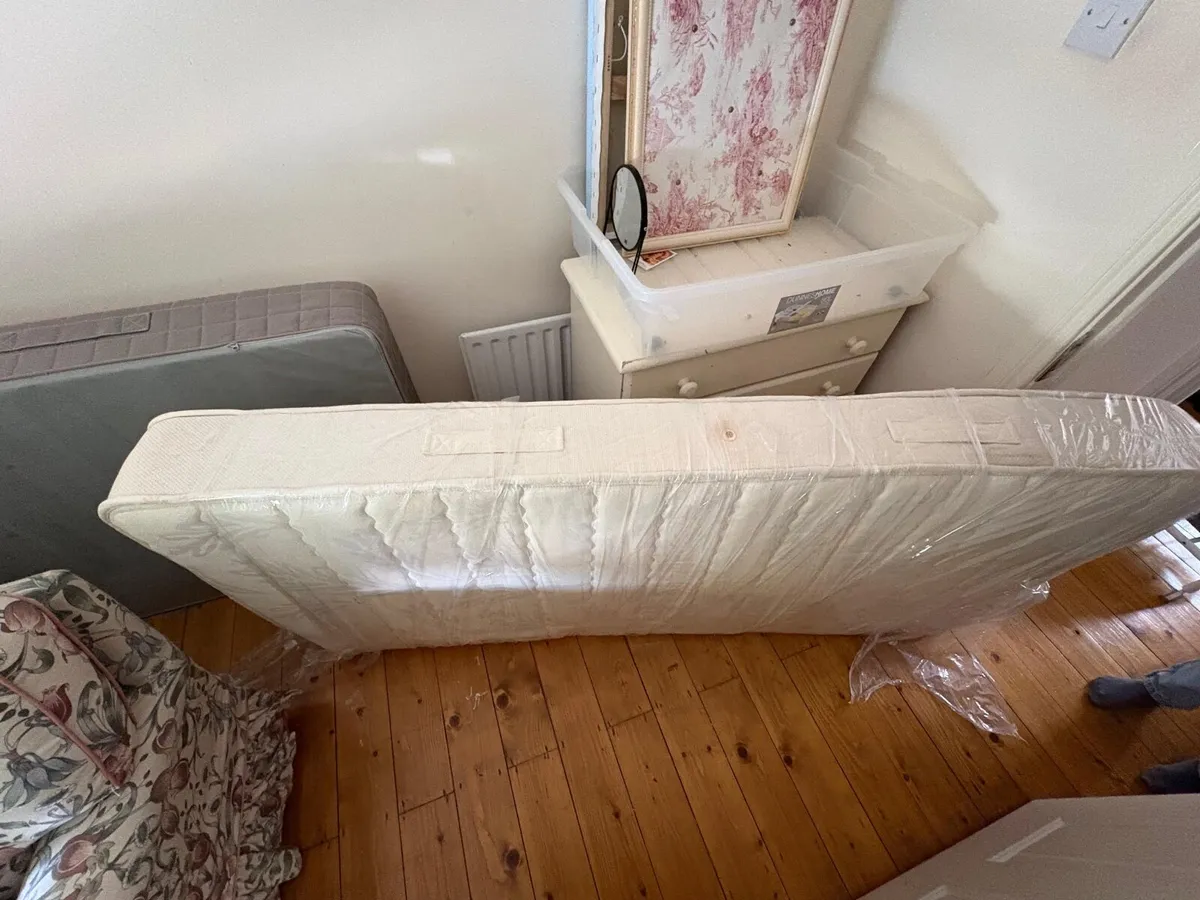 mattress - Image 2