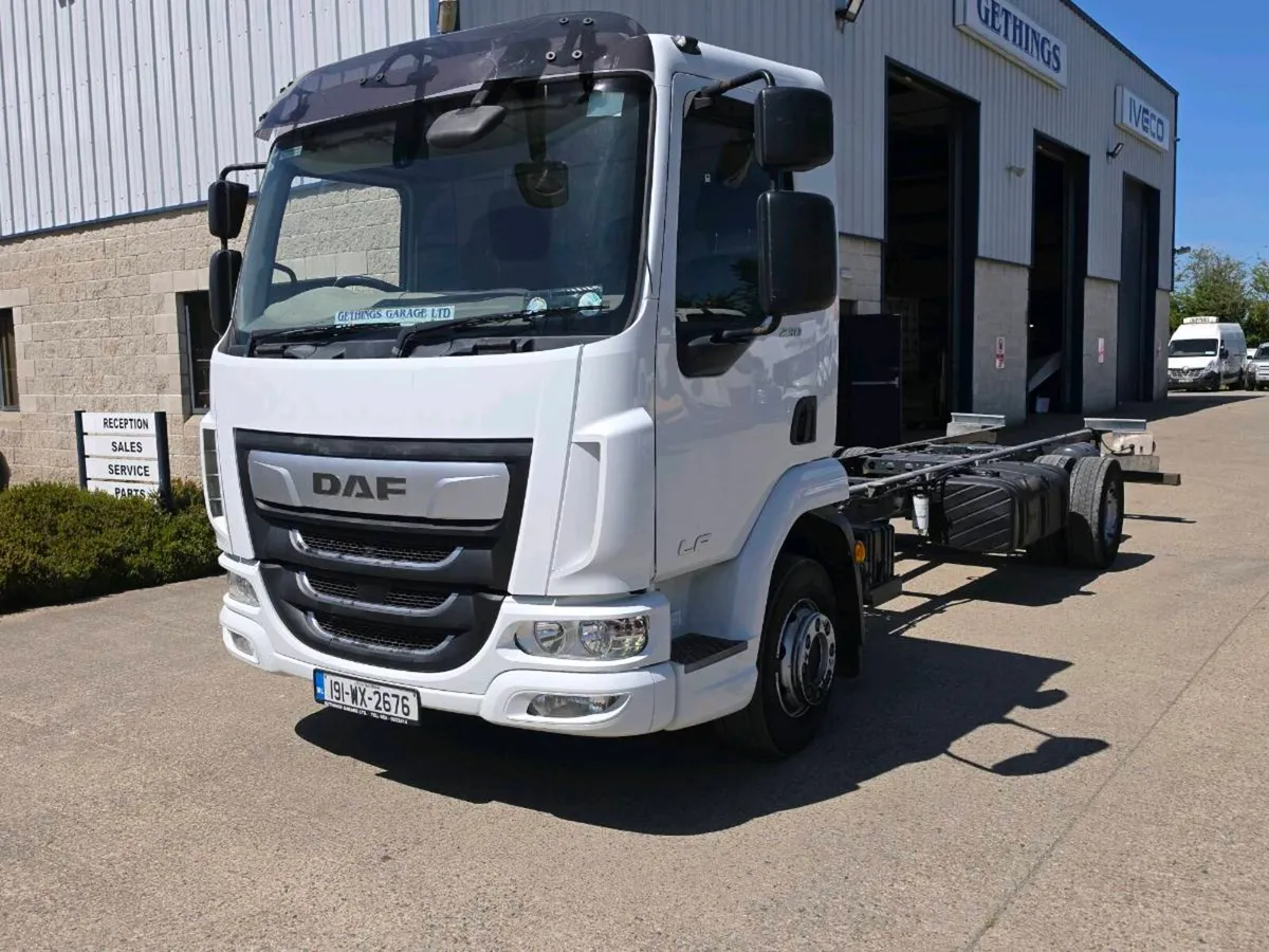 Daf Lf 12 ton chassis - Image 2