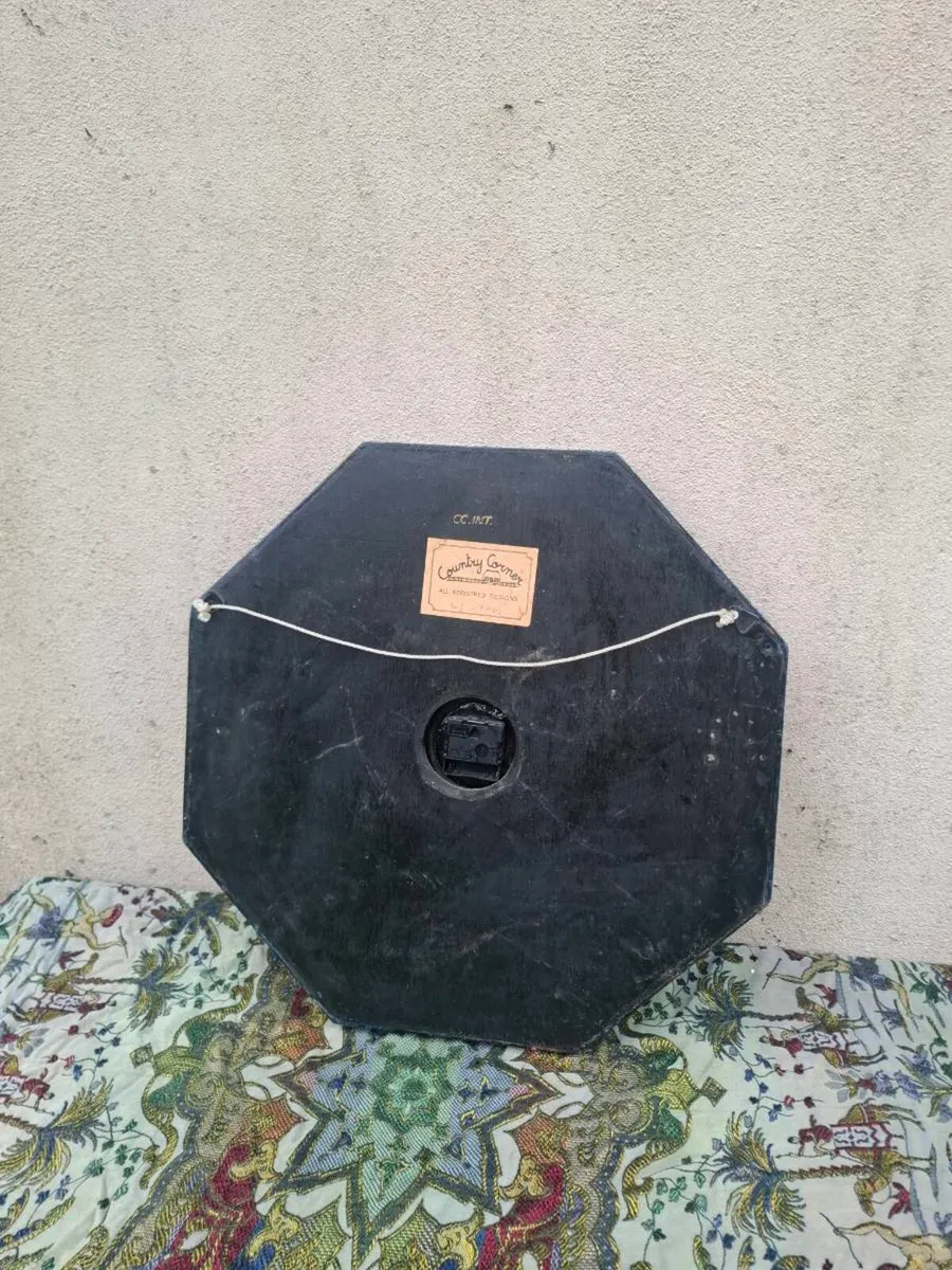 Large 56cm by 56cm country corner clock - Image 3