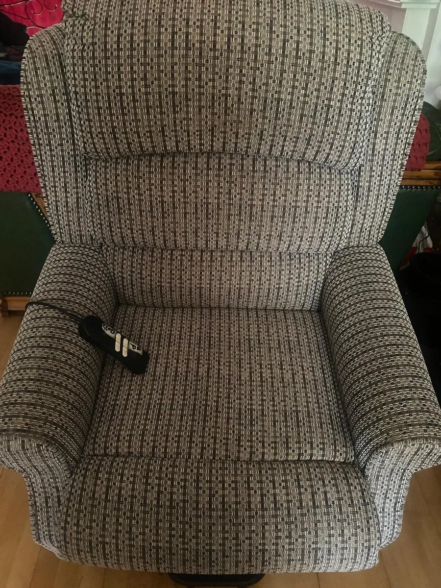 Windsor Lift & Tilt Orthopaedic Chair - Image 2