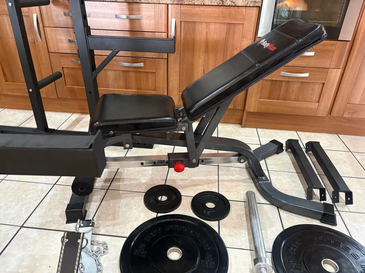 UNREAL GYM WEIGHTLIFTING SET UP, HEAVY SET!! - Image 3
