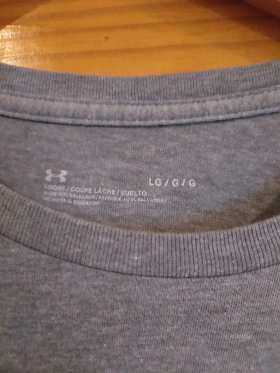 Under Armour T shirt L - Image 2