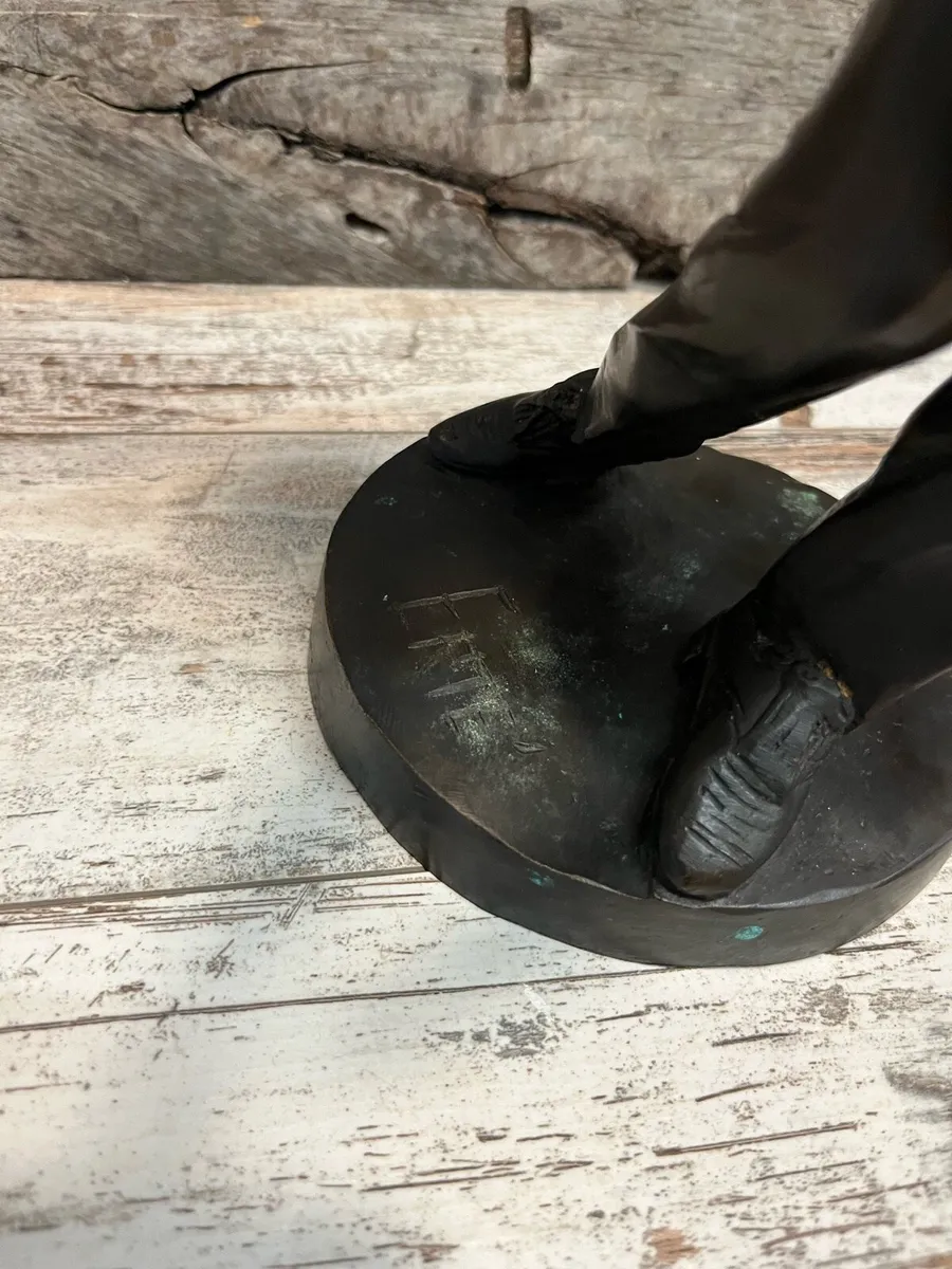 Vintage Bronze figurine - Image 2