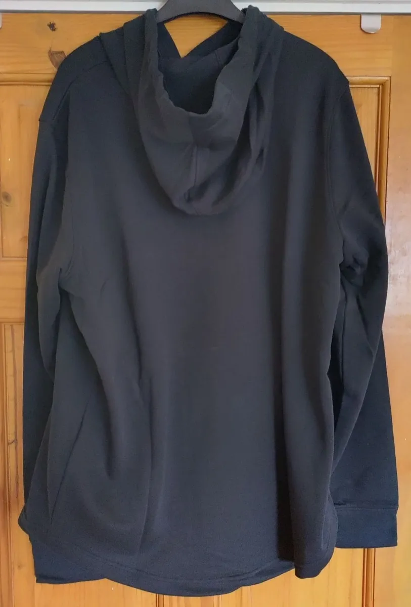 UA Project Rock hoodie L New - Image 4