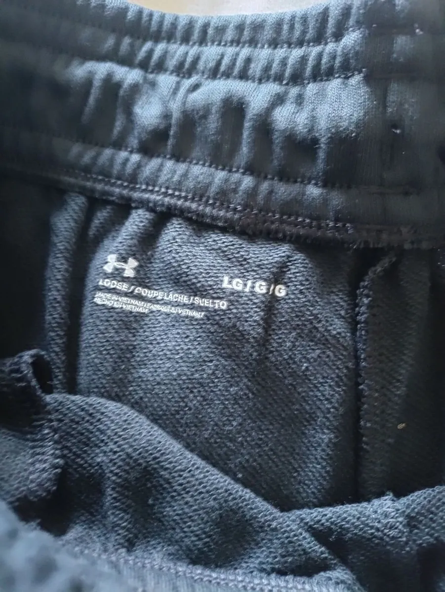 UA Project Rock Shorts L New - Image 3